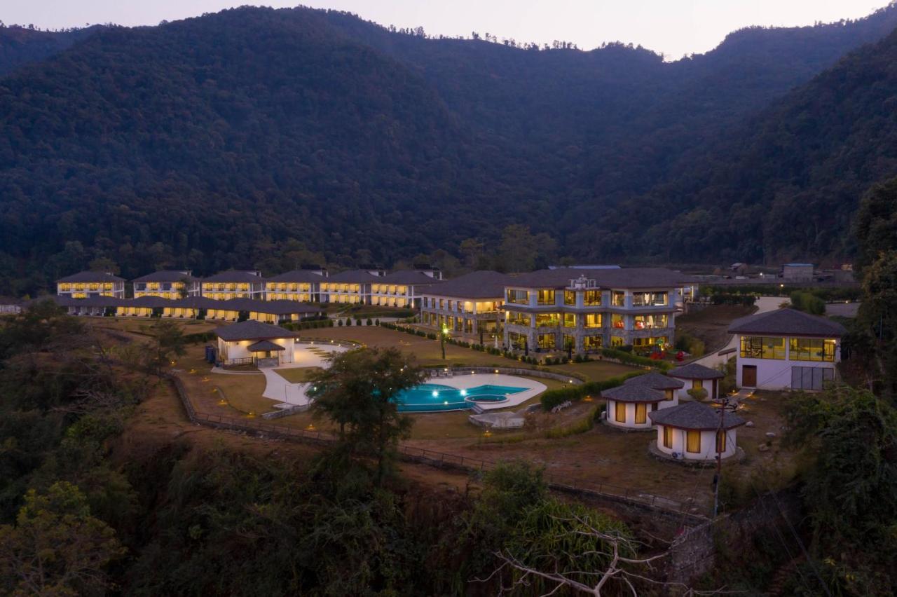 Mountain Glory Forest Resort ポカラ エクステリア 写真